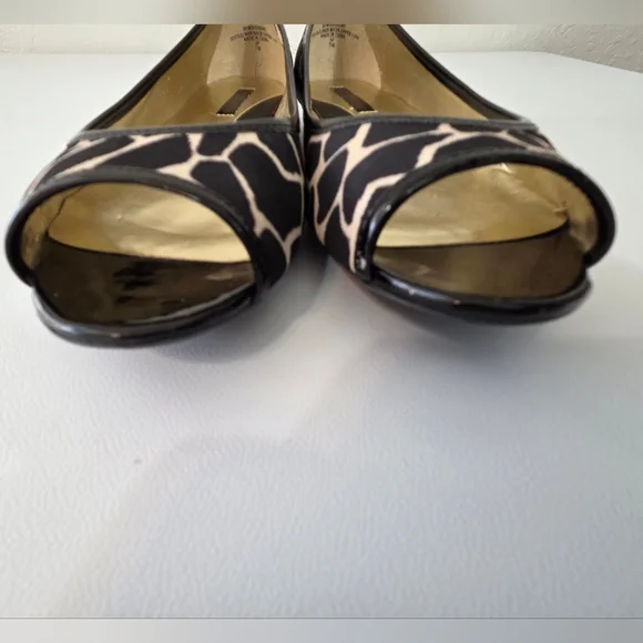 Bandalino Giraffe Print Peep-Toe Flats - Picture 7 of 11